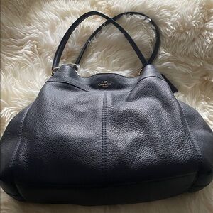EUC, Coach shoulder bag, like new.